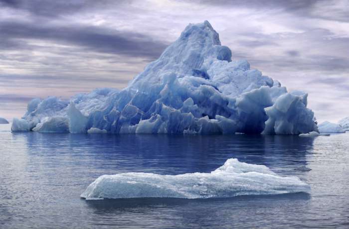 iceberg-756070.jpg